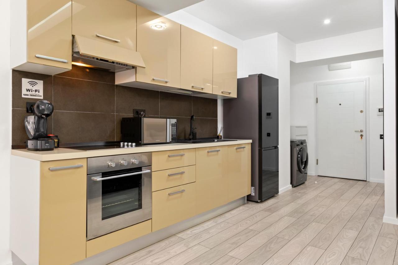 Deluxe By Rh Living *