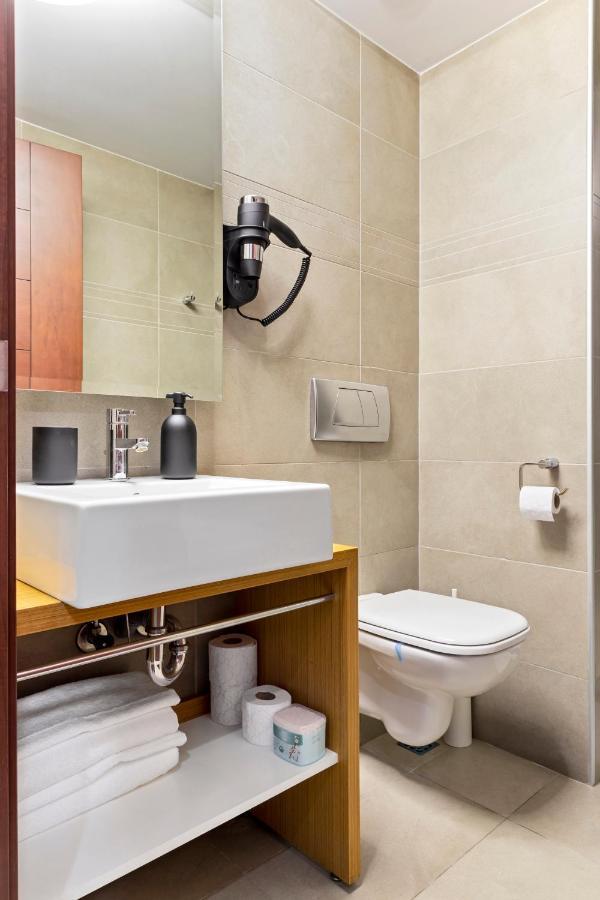 Deluxe By Rh Living * Bucarest