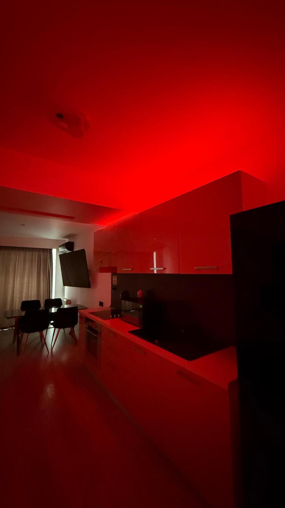 Deluxe By Rh Living *