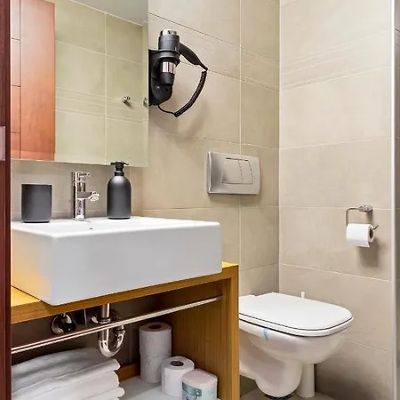 The Central Deluxe Bucarest Esterno foto
